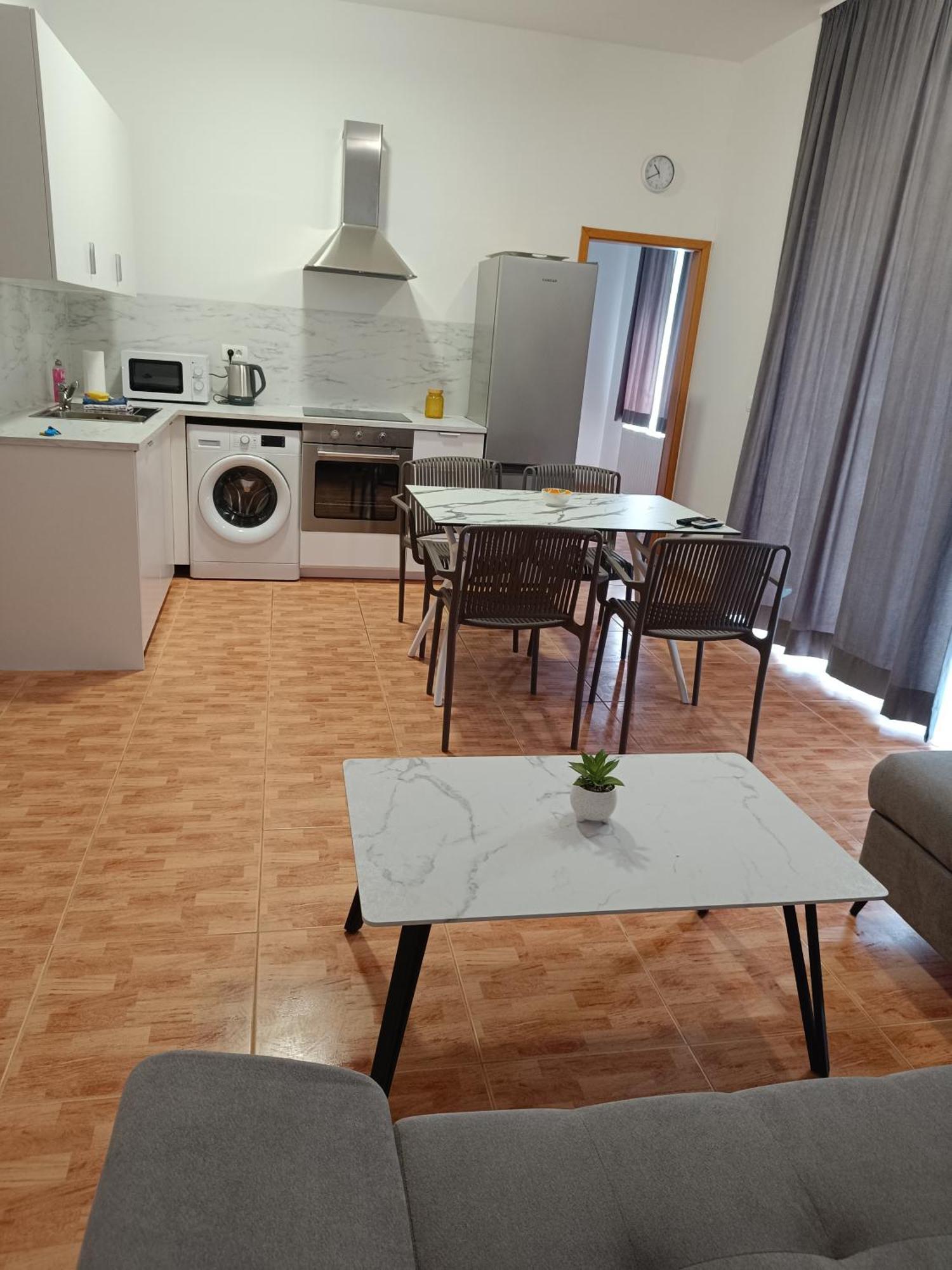 Apartmani "Radi" Baška Voda Eksteriør bilde