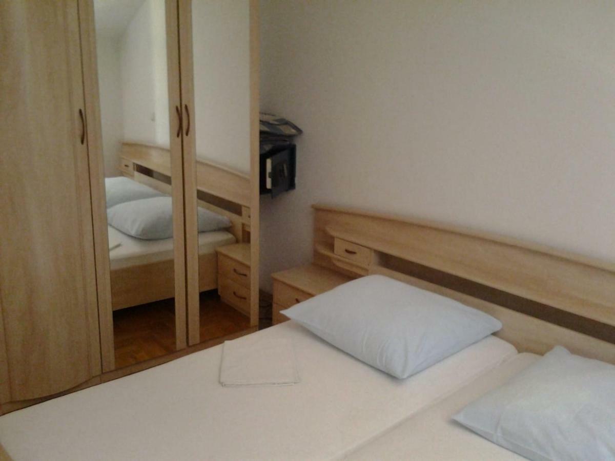 Apartmani "Radi" Baška Voda Eksteriør bilde