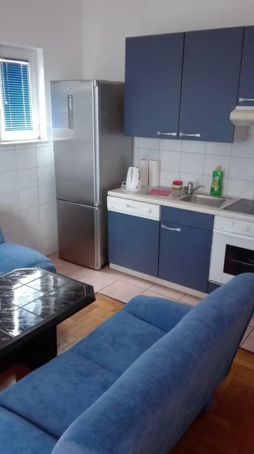 Apartmani "Radi" Baška Voda Eksteriør bilde