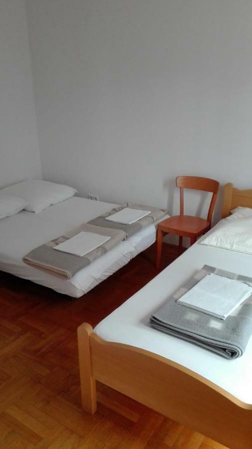 Apartmani "Radi" Baška Voda Eksteriør bilde
