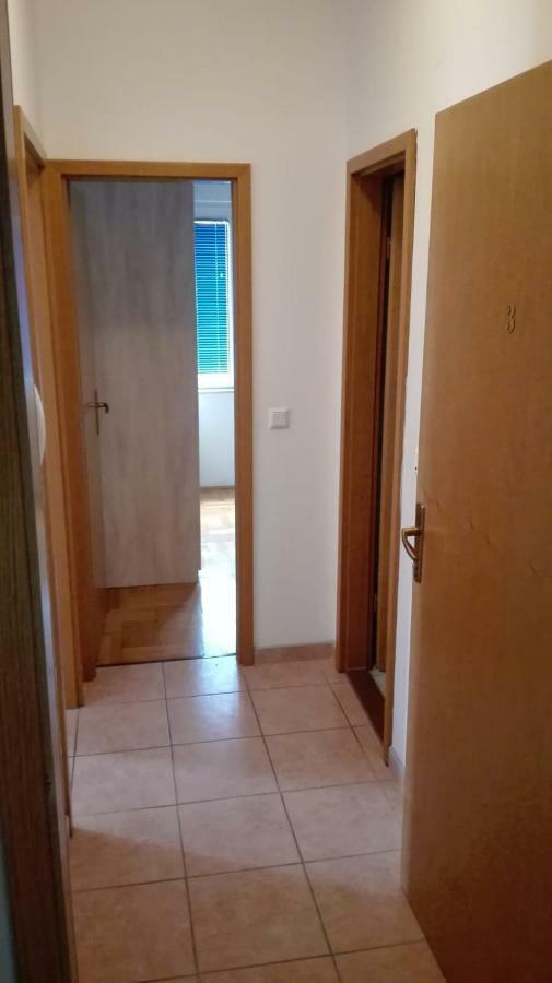 Apartmani "Radi" Baška Voda Eksteriør bilde