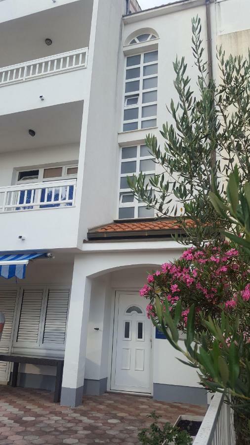 Apartmani "Radi" Baška Voda Eksteriør bilde